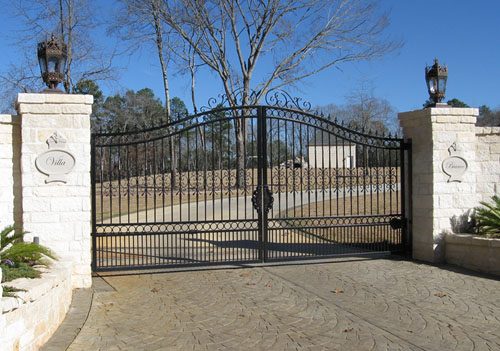 Ornate Style of this Gate adds a sophisticated accent to your property.